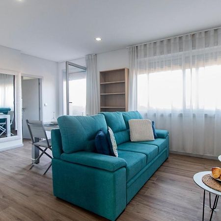 Downtown 1Br Apartment W/ Balcony By Lovelystay Porto Exterior foto