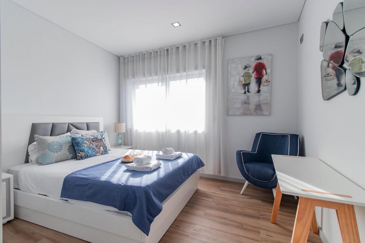 Downtown 1Br Apartment W/ Balcony By Lovelystay Porto Exterior foto