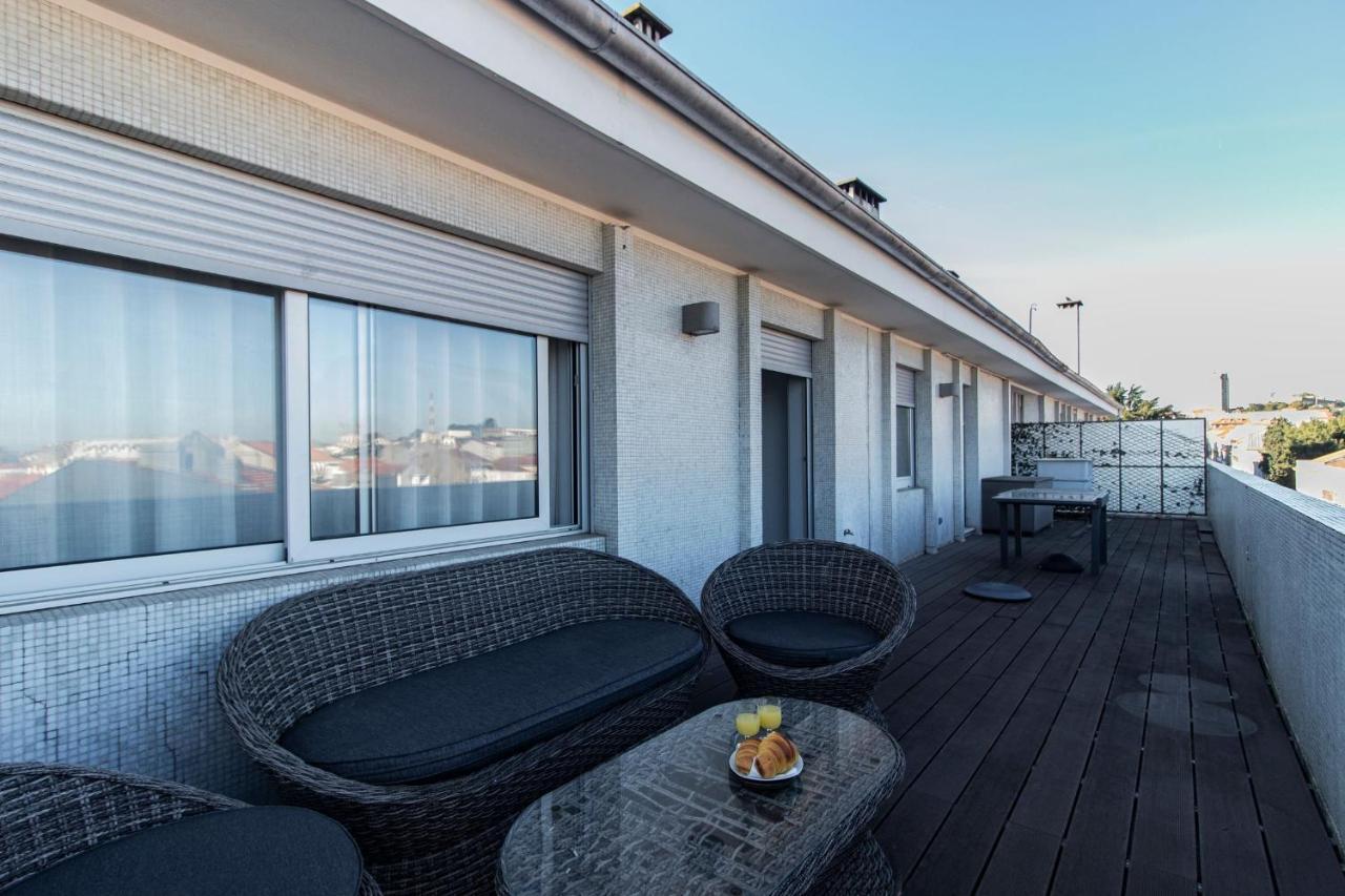 Downtown 1Br Apartment W/ Balcony By Lovelystay Porto Exterior foto